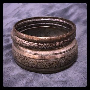 Set of 3 bangle bracelets